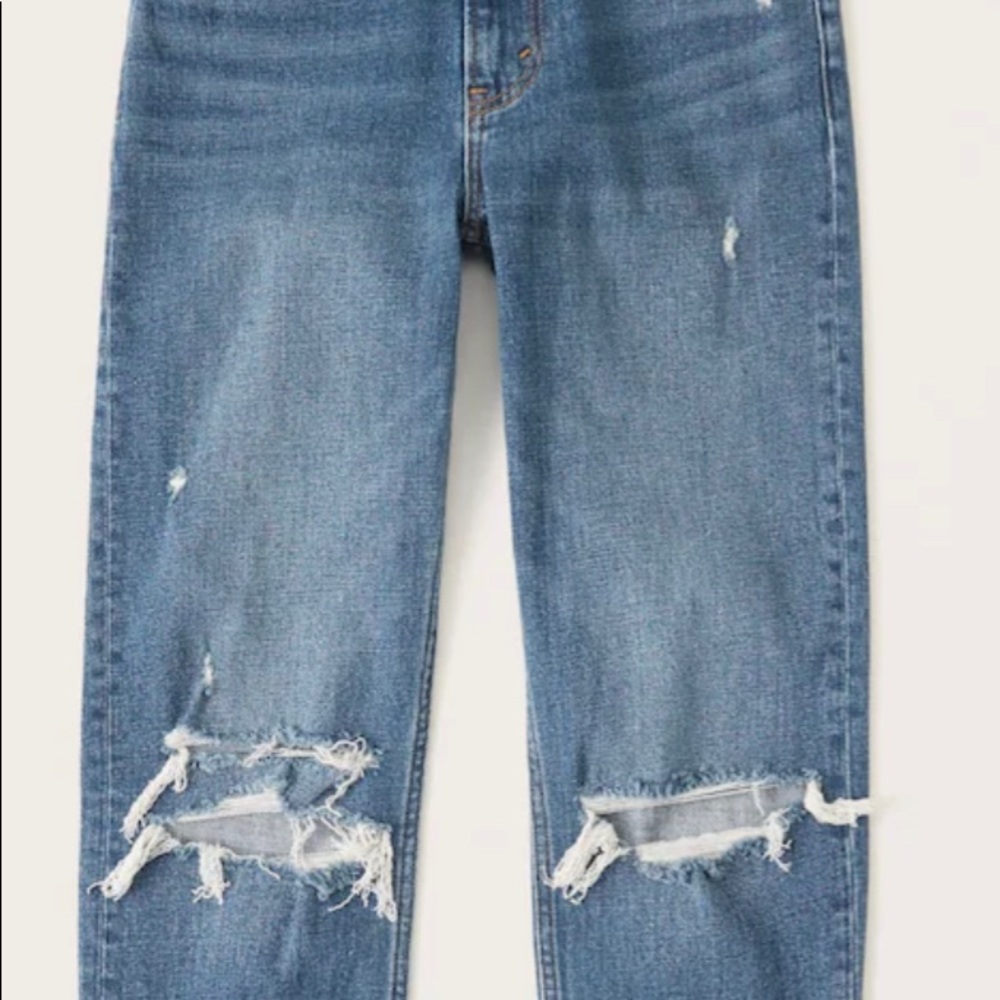 Abercrombie high rise ripped mom jeans size 26 short